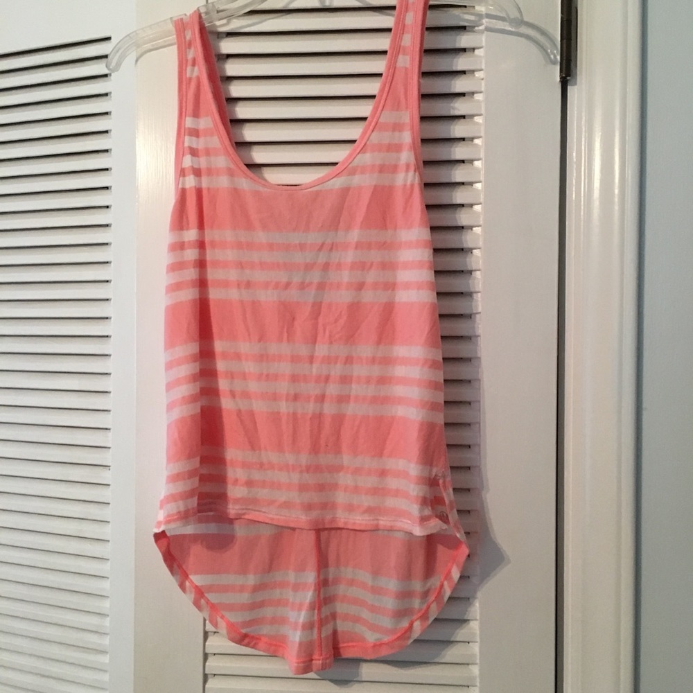 Lululemon cropped tank